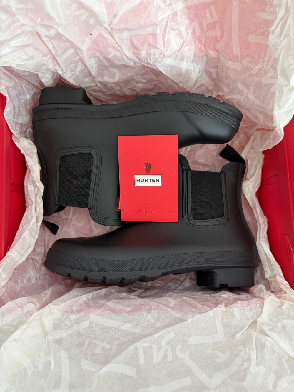 HUNTER Women’s Original Chelsea Boots in Black - Picture 7 of 10